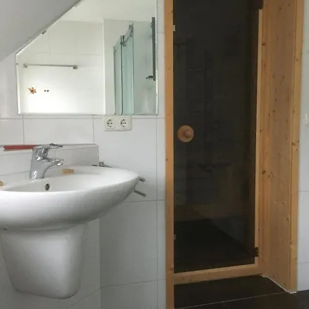 Doppelhaushaelfte Birkenstrasse 5e *