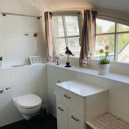 Doppelhaushaelfte Birkenstrasse 5e *