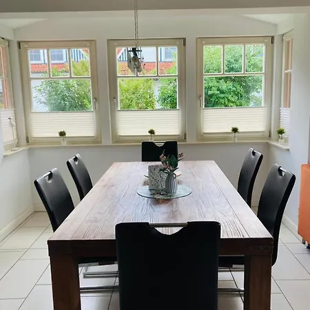 Feriehus Doppelhaushaelfte Birkenstrasse 5e *