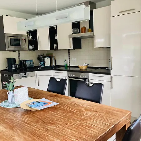 Doppelhaushaelfte Birkenstrasse 5e Feriehus *