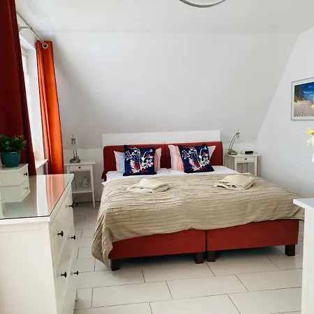 Doppelhaushaelfte Birkenstrasse 5e Feriehus Zingst