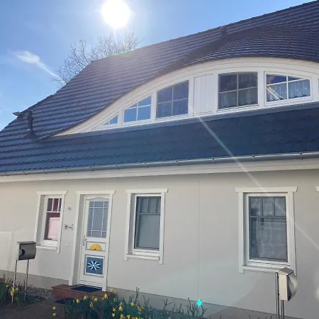 Doppelhaushaelfte Birkenstrasse 5e *