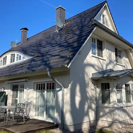 Semesterbostad Doppelhaushaelfte Birkenstrasse 5e *